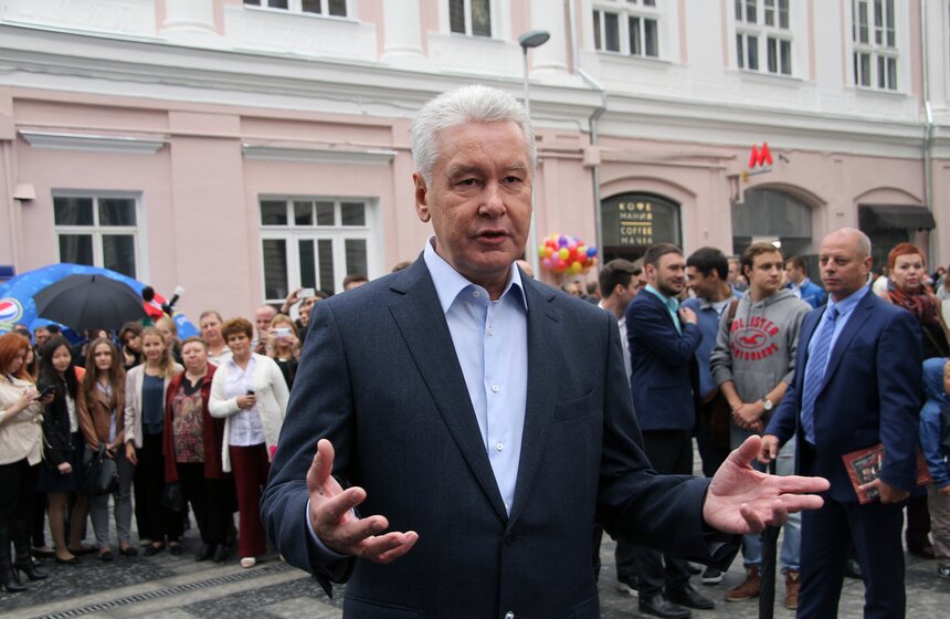 Новое пешеходное пространство у ЦДМ на Лубянке 20 фото