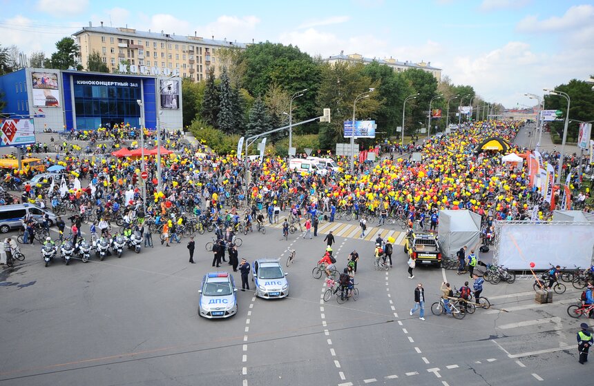 В столице состоялся велопарад, посвященный Дню города 12 фото