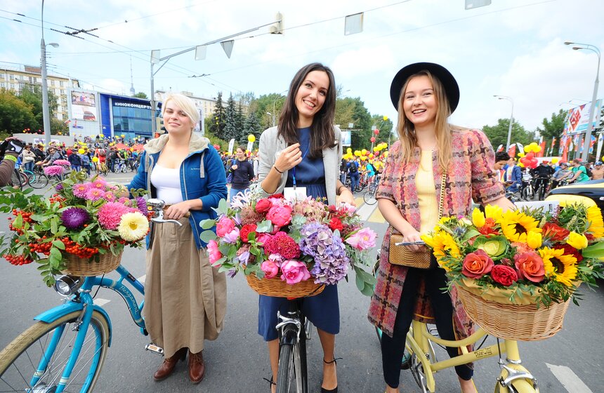 В столице состоялся велопарад, посвященный Дню города 10 фото