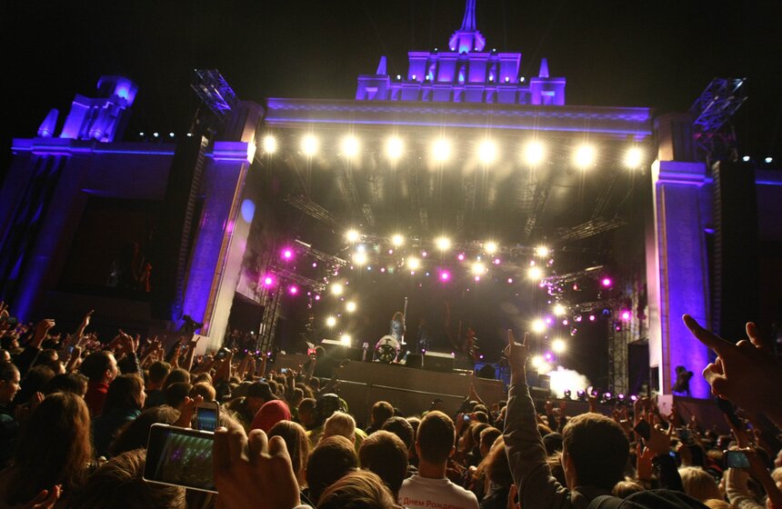 Aerosmith, Ньюмен и Гагарина выступили на Лубянской площади 37 фото