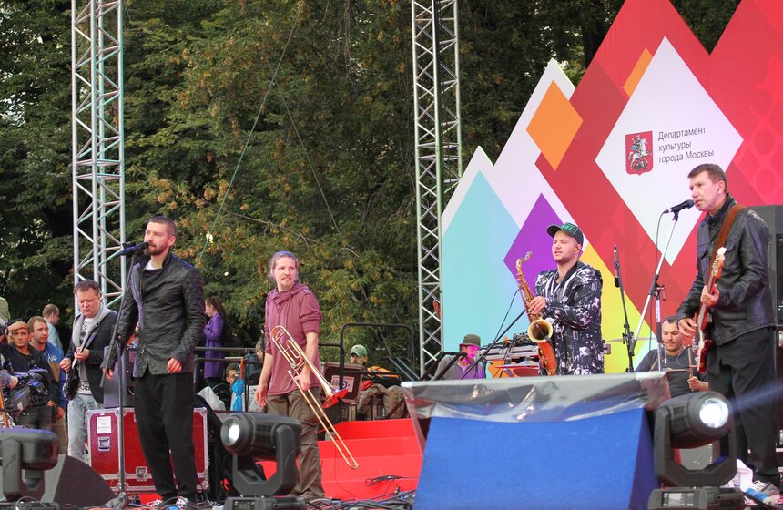 "Москва 24" проводит концерт на Патриарших прудах 14 фото