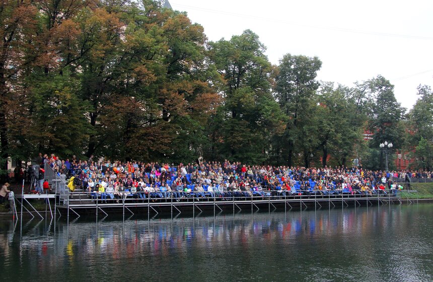 "Москва 24" проводит концерт на Патриарших прудах 6 фото