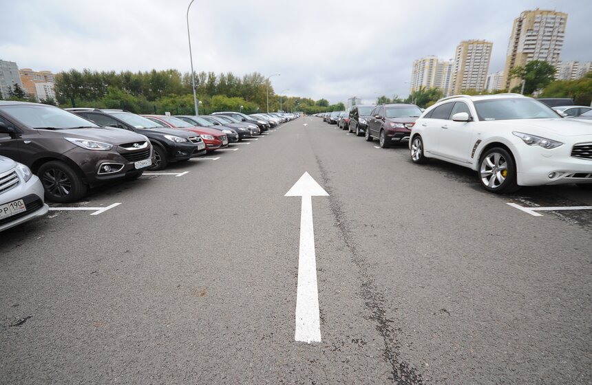 Клиентам перехватывающей парковки бесплатно помыли машины 9 фото