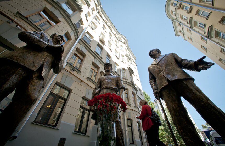 Книгу "Табаков русской сцены" представили в столице 1 фото