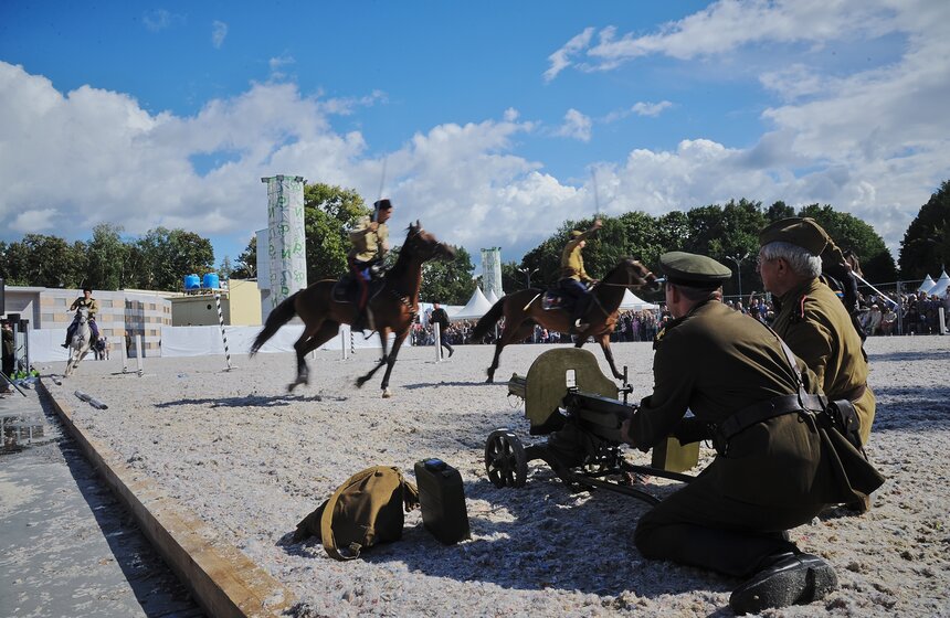 В "Сокольниках" прошел фестиваль "Россия на коне" 23 фото