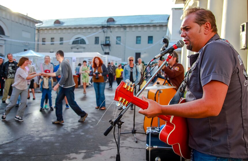 В Музее Москвы прошел юбилейный Городской блошиный рынок 22 фото