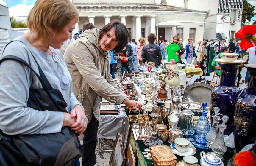 В Музее Москвы прошел юбилейный Городской блошиный рынок 8 фото