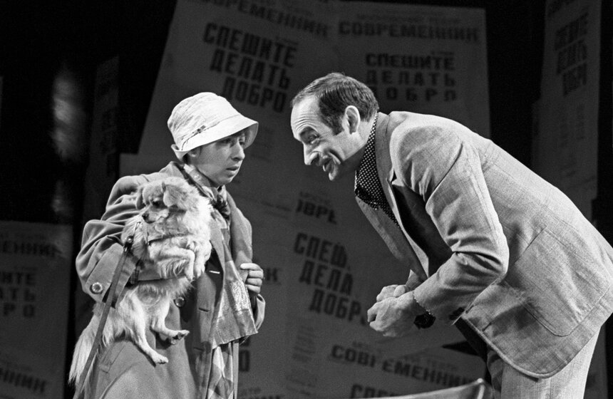 Спектакль "Спешите делать добро" в театре "Современник", 1979 год. Фото: ТАСС/ Валерий Христофоров