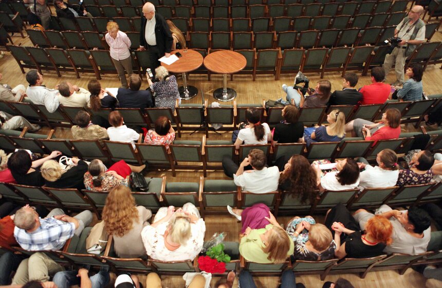 В РАМТе прошел традиционный сбор труппы 15 фото