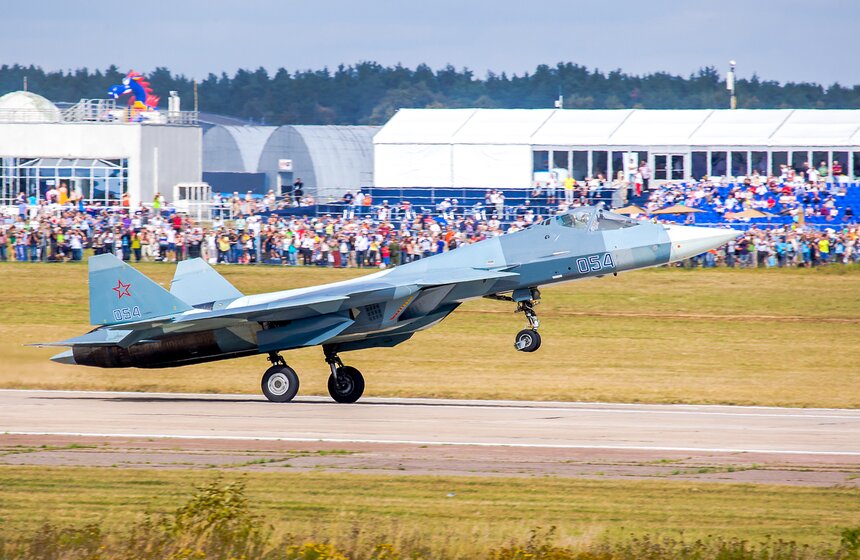 В Жуковском открылся авиасалон МАКС-2015 15 фото