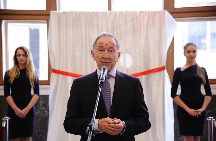 На "Парке Культуры" появились тантамарески работников метро 7 фото