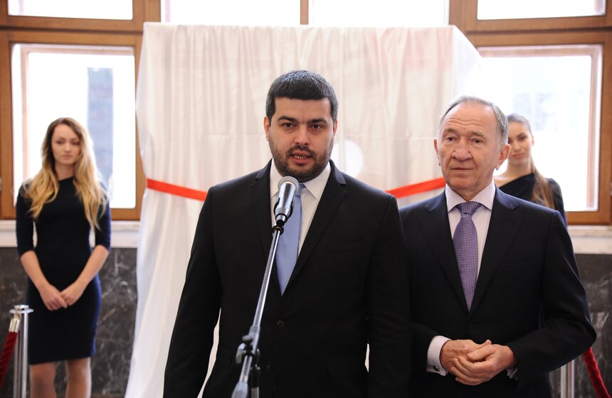 На "Парке Культуры" появились тантамарески работников метро 6 фото