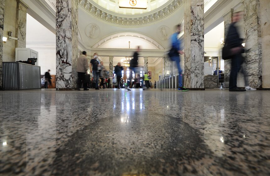 На "Парке Культуры" появились тантамарески работников метро 4 фото