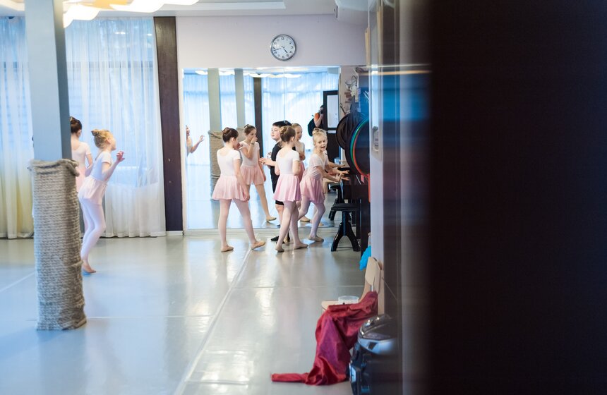 Чему учат будущих балерин в школе-студии Илзе Лиепа 24 фото