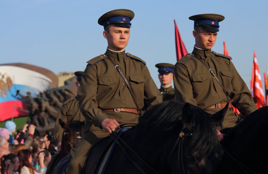Конное шоу в парке Победы 2 фото
