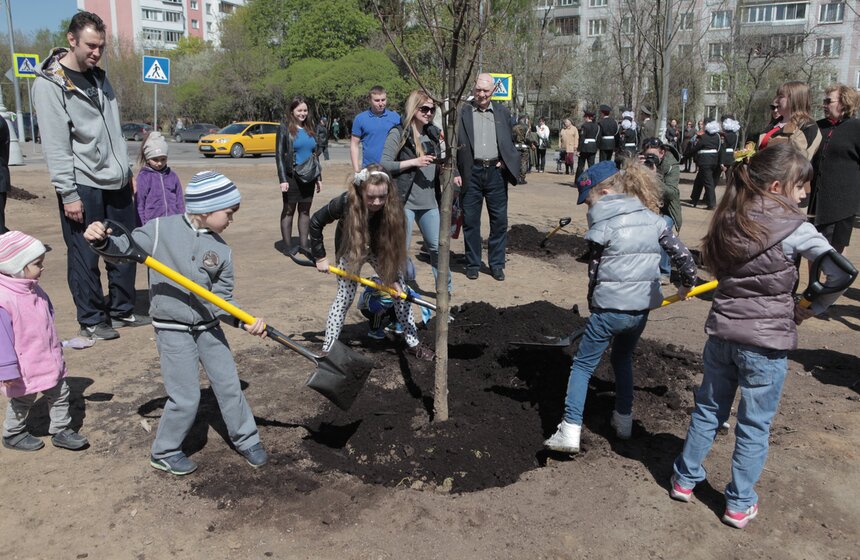 Сергей Собянин принял участие в закладке парка 70-летия Победы 16 фото