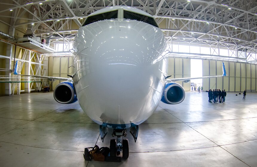 Самолет "Победы" украсили праздничной символикой 1 фото