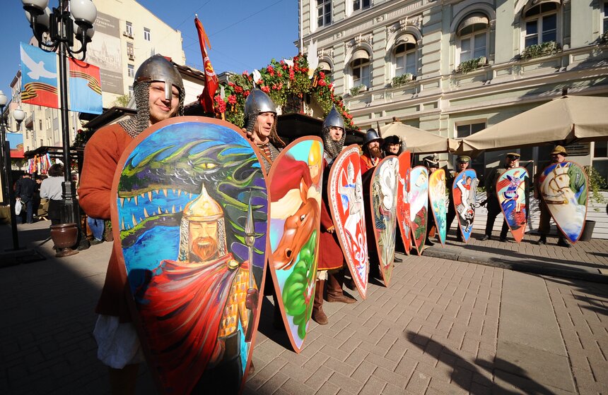 На Арбате прошел парад в честь Георгия Победоносца 15 фото