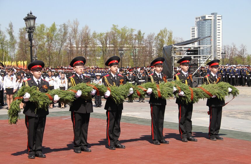 На Поклонной горе прошел парад кадетов Москвы и Минска 2 фото