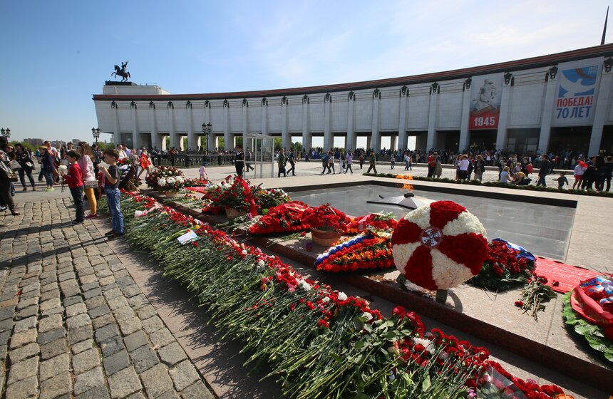 На Поклонной горе прошли праздничные гуляния 15 фото