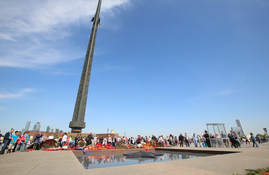 На Поклонной горе прошли праздничные гуляния 18 фото