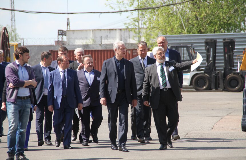 Сергей Собянин посетил завод по производству пластиковых труб 13 фото