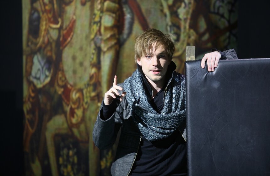 Александр Петров сыграл Гамлета в программе "Театр. Избранное" 6 фото