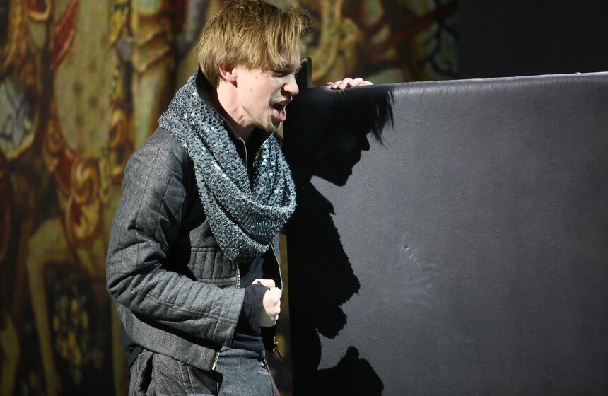 Александр Петров сыграл Гамлета в программе "Театр. Избранное" 3 фото