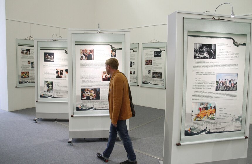 На ВДНХ открылась экспозиция "110 лет китайскому кинематографу" 7 фото