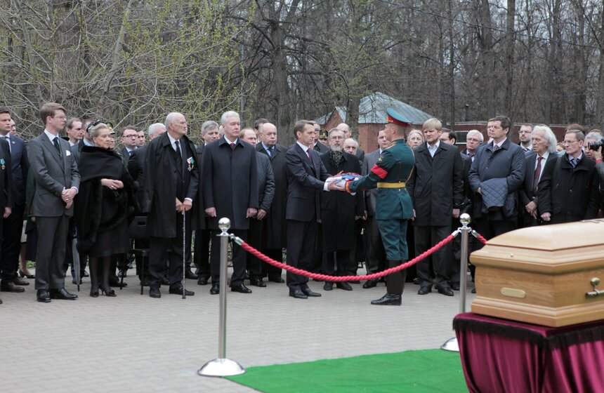 Мэр принял участие в церемонии перезахоронения князя Романова 19 фото