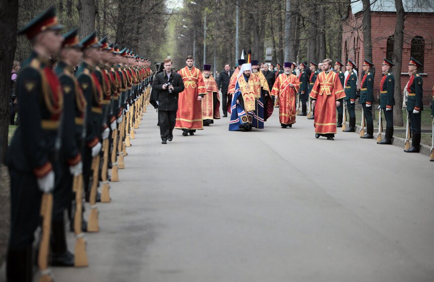 Мэр принял участие в церемонии перезахоронения князя Романова 1 фото
