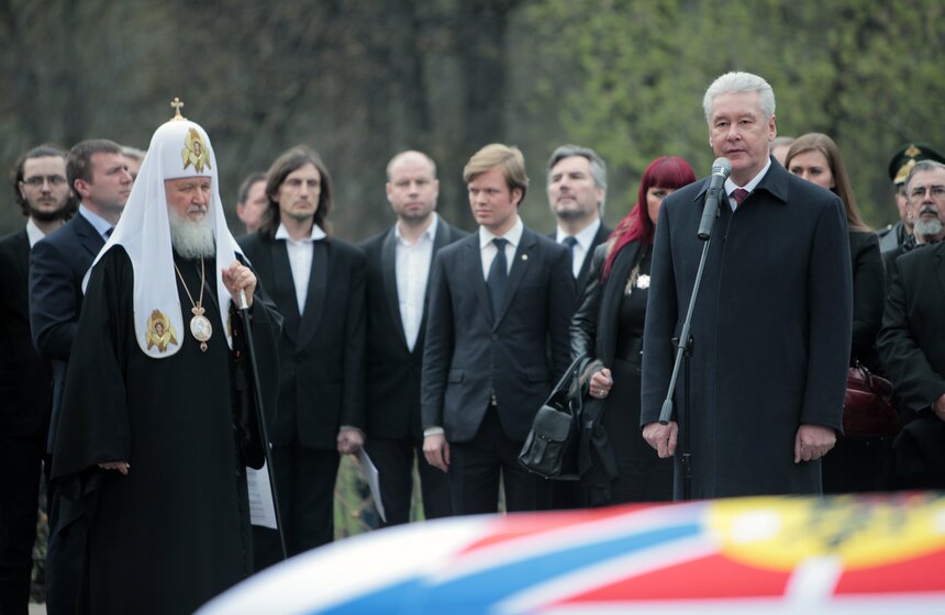 Мэр принял участие в церемонии перезахоронения князя Романова 11 фото