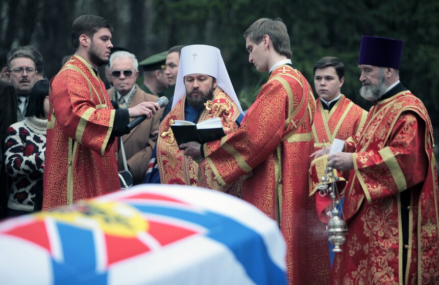 Мэр принял участие в церемонии перезахоронения князя Романова 15 фото