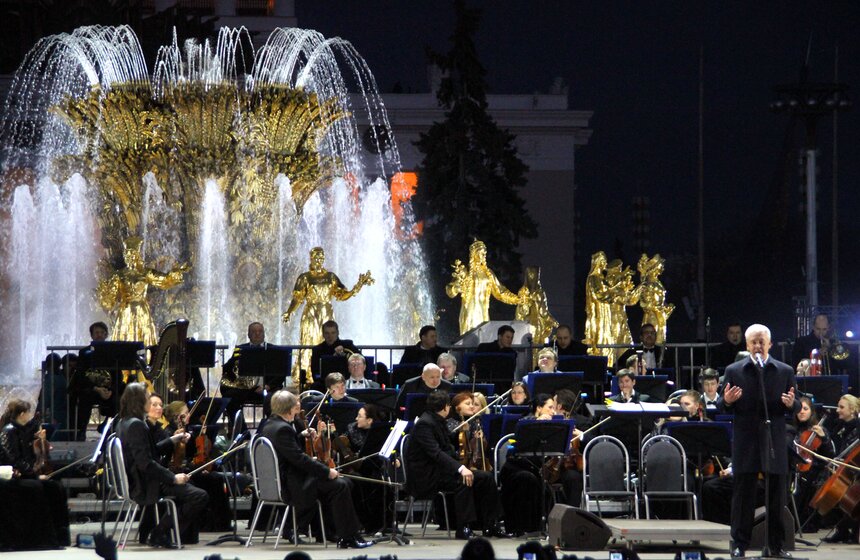 На ВДНХ дан старт сезону фонтанов 8 фото