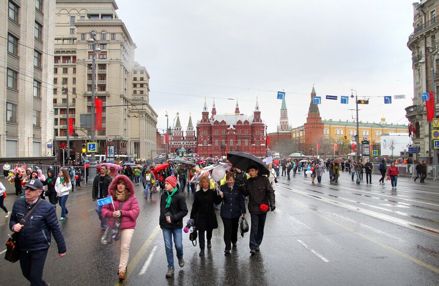 Первомайское шествие профсоюзов на Красной площади 26 фото