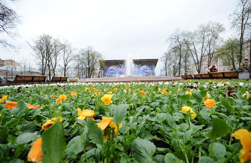 В столице заработали фонтаны 12 фото