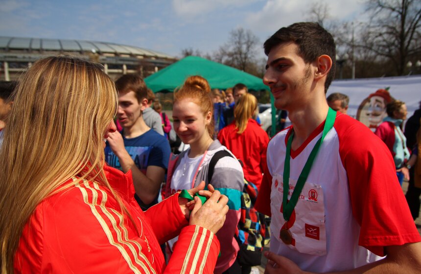 В Лужниках прошла весенняя легкоатлетическая эстафета 21 фото