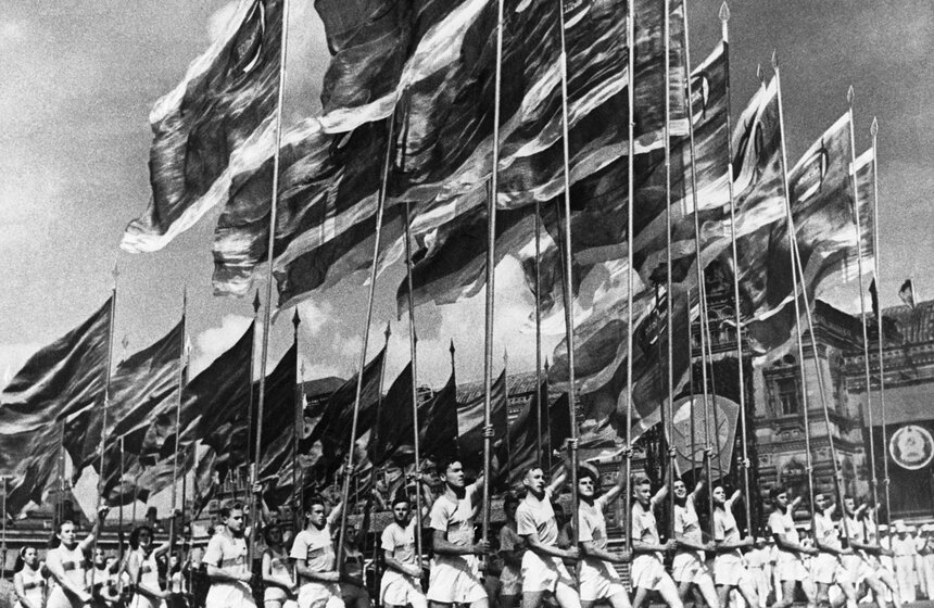 Первомайская демонстрация в Москве, 1947 год