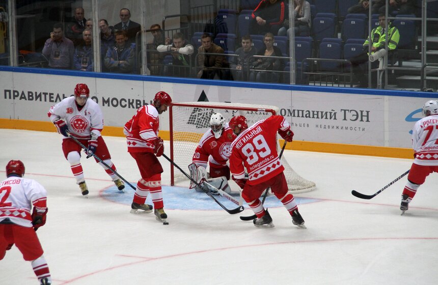 Сергей Собянин открыл гала-матч хоккейного "Кубка легенд" 19 фото