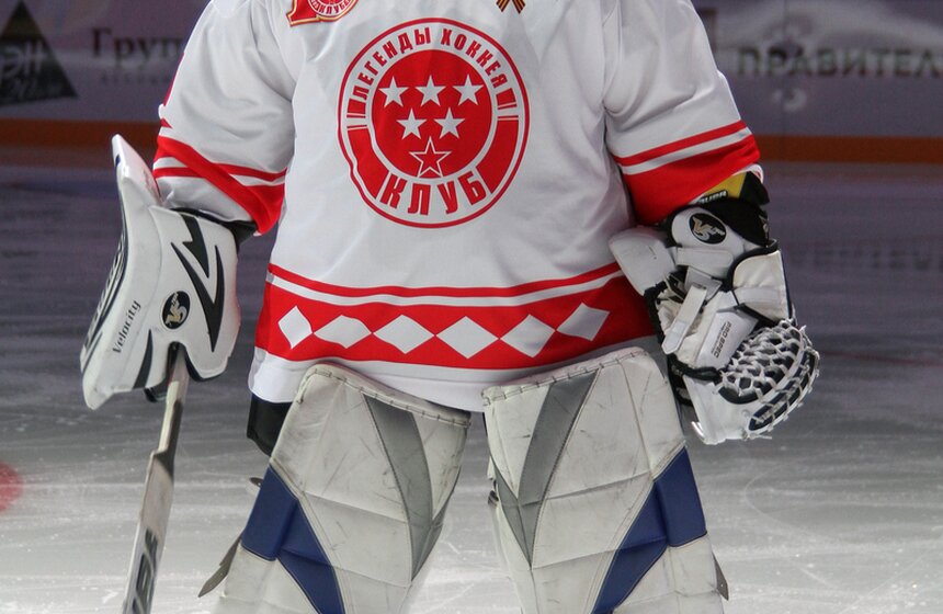 Сергей Собянин открыл гала-матч хоккейного "Кубка легенд" 4 фото
