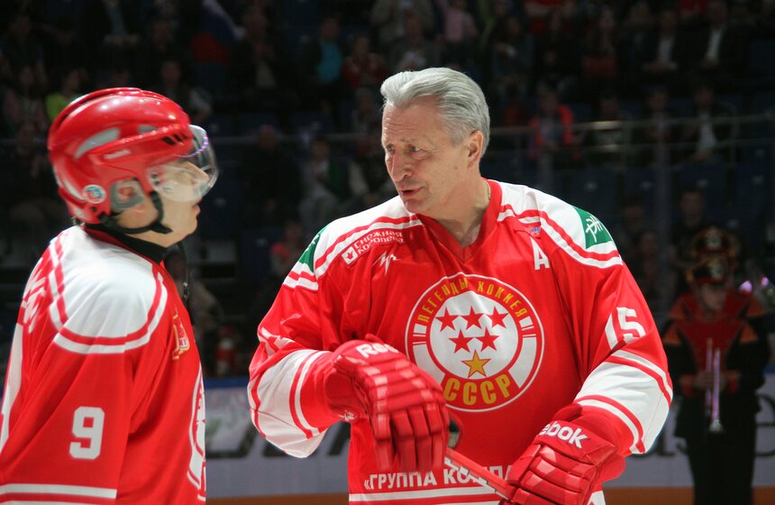 Сергей Собянин открыл гала-матч хоккейного "Кубка легенд" 7 фото