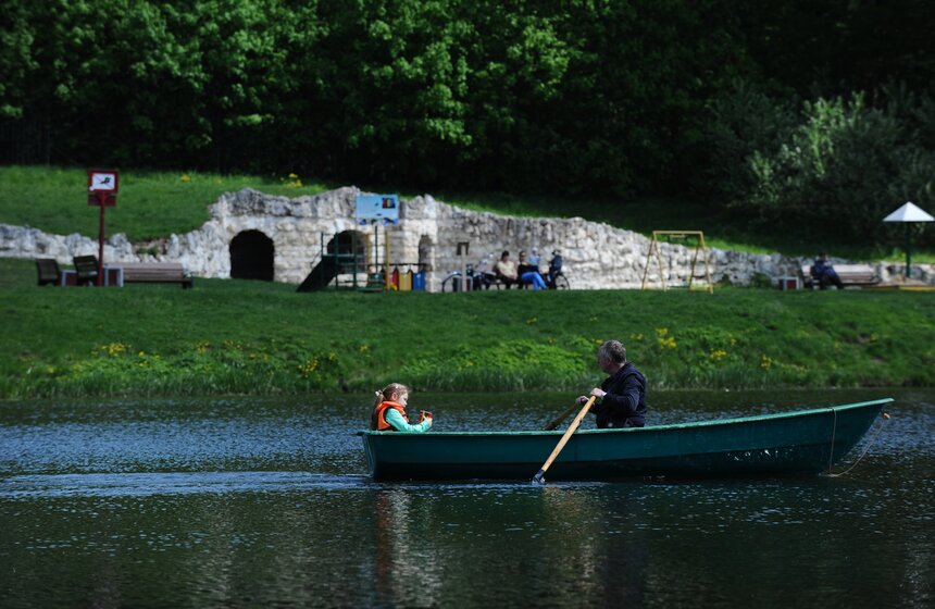 В Кузьминках открылась выставка "Так жили мы на даче" 27 фото