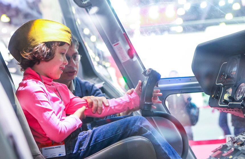 Выставка вертолетов HeliRussia прошла в "Крокус Экспо" 15 фото