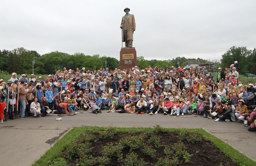 На ВДНХ высадили вишневый сад 17 фото