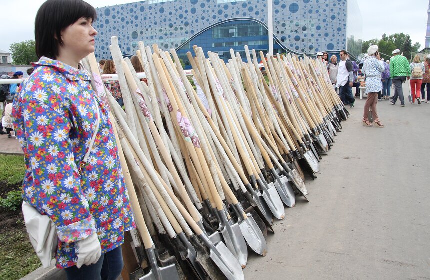 На ВДНХ высадили вишневый сад 9 фото