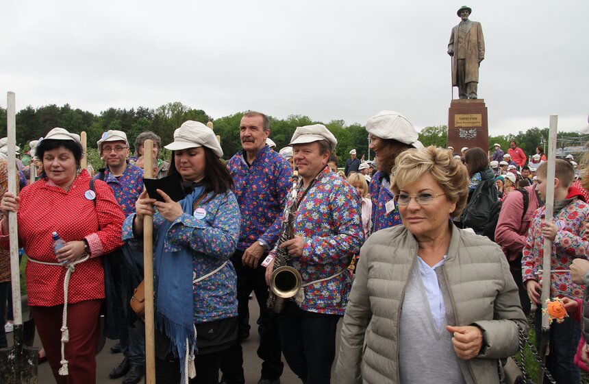 На ВДНХ высадили вишневый сад 18 фото