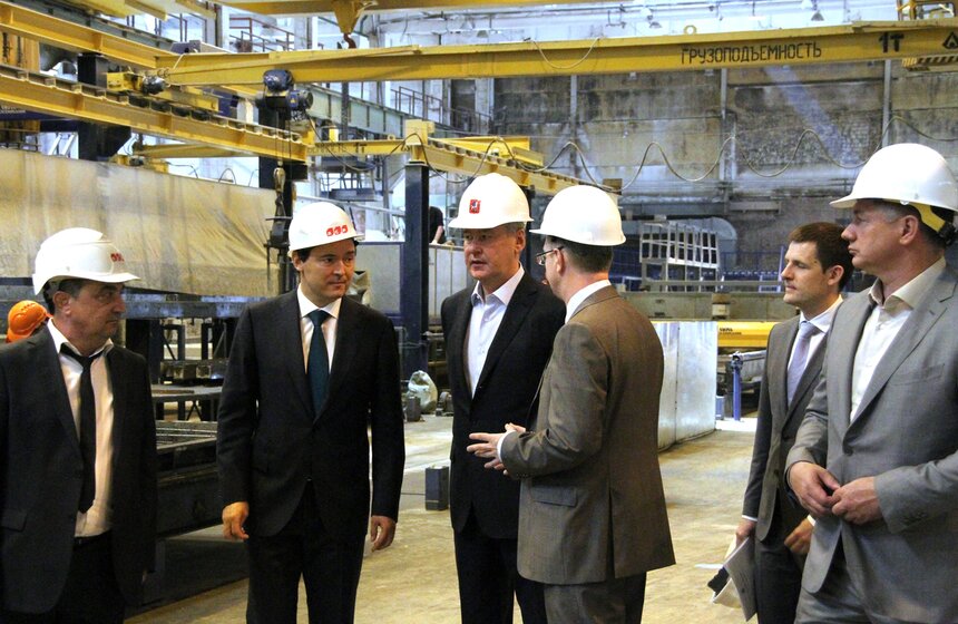 Мэр посетил реконструированный ДСК на Новохохловской улице 14 фото