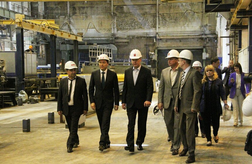 Мэр посетил реконструированный ДСК на Новохохловской улице 13 фото