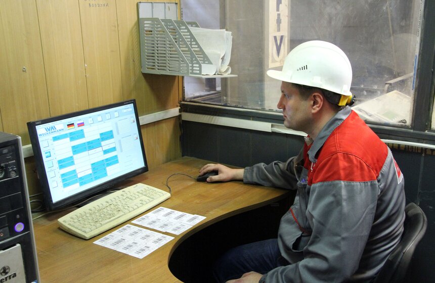 Мэр посетил реконструированный ДСК на Новохохловской улице 15 фото