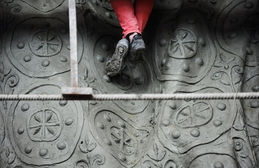 Салават Щербаков заканчивает работу над статуей князя Владимира 11 фото